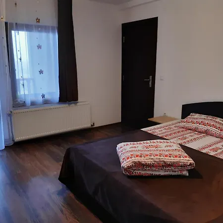 Casa Taslovan * Sarmas